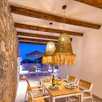 Iviskus Villa *